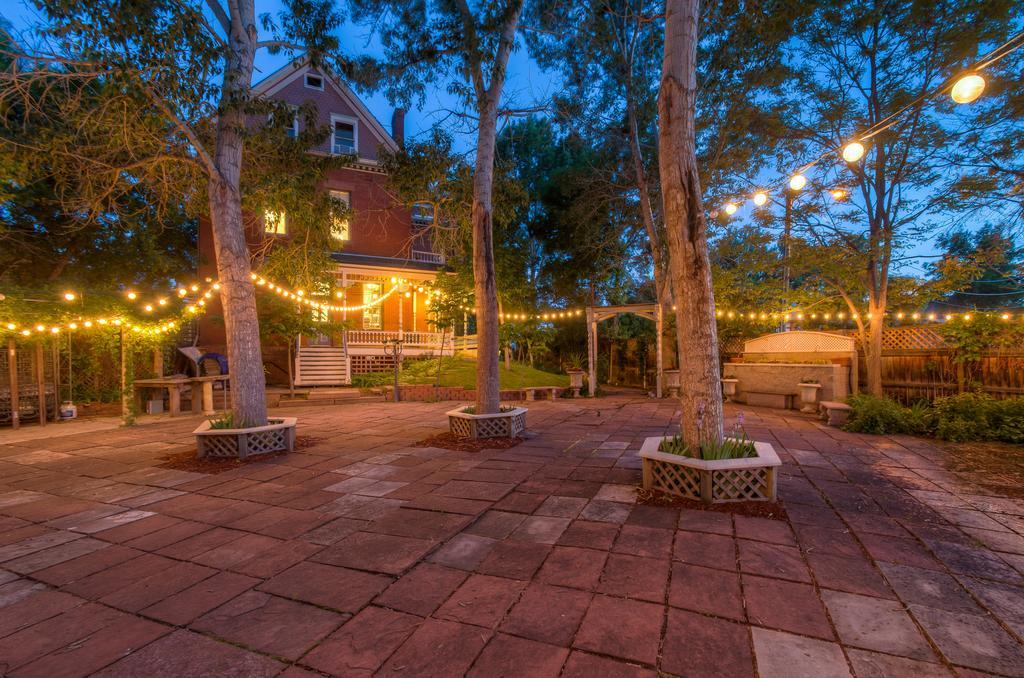 Lumber Baron Inn&gardens