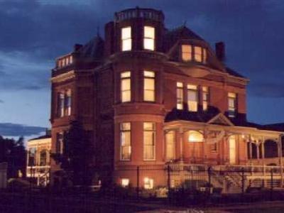 Bed and breakfast Lumber Baron Inn&gardens